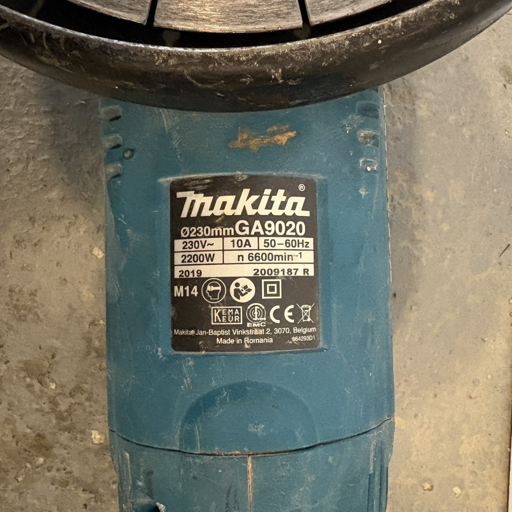 Uhlová brúska 230mm MAKITA GA9020