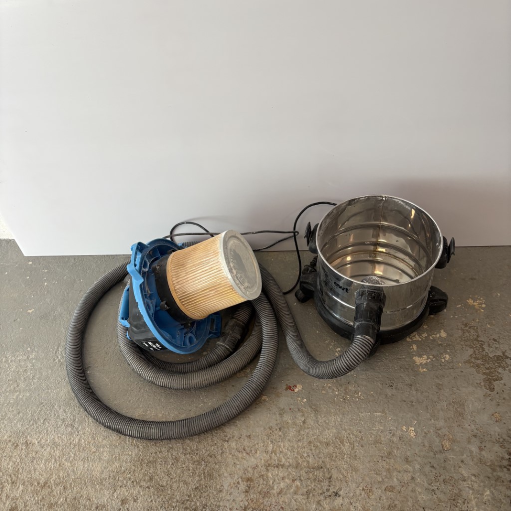 VYSAVAČ AQUA VAC BOXTER 15S