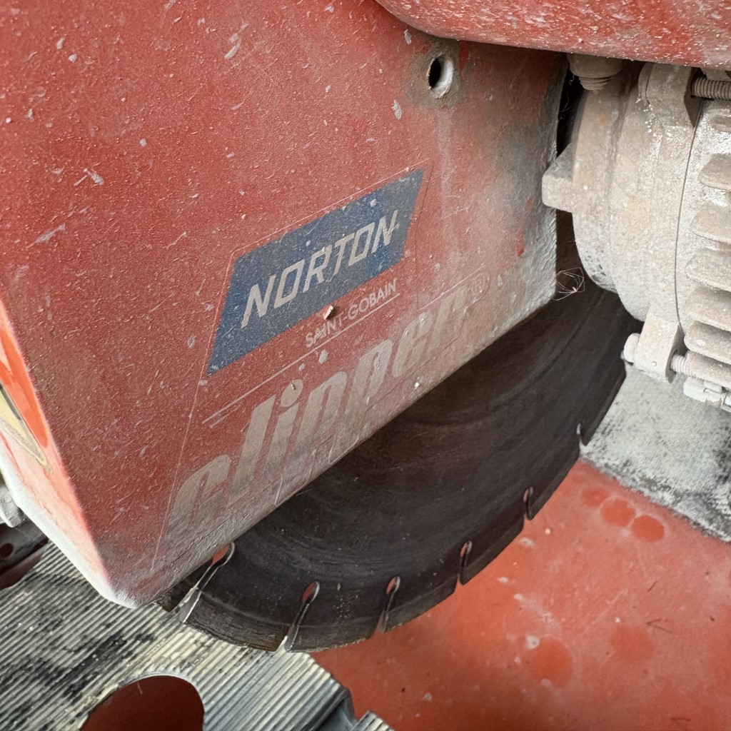 Stolová píla NORTON CLIPPER CM42